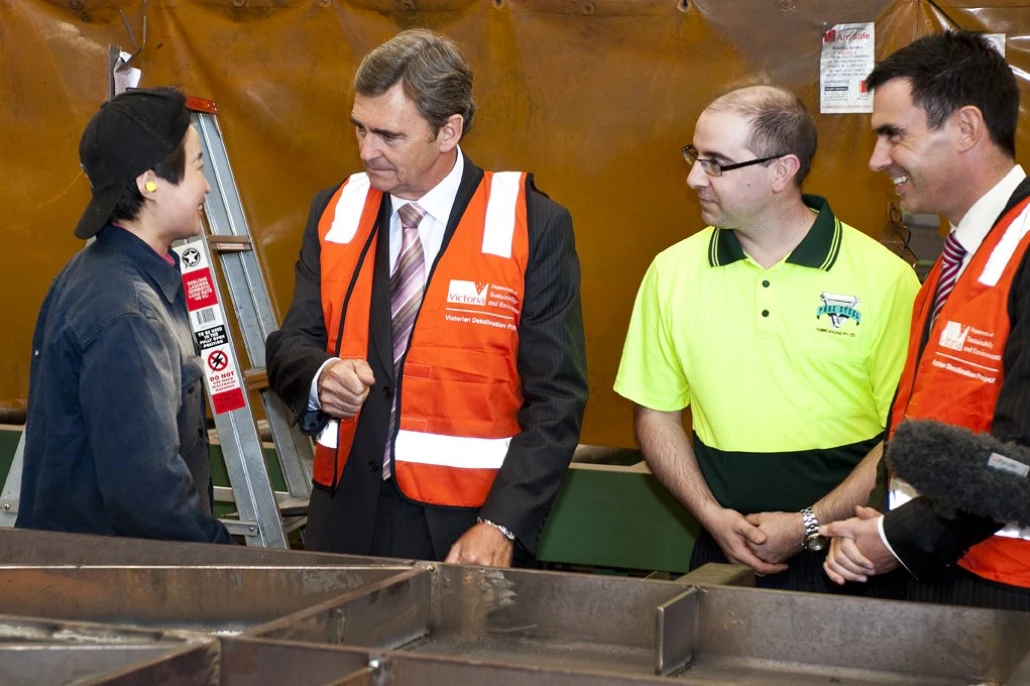 3 March 2010 - Premier John Brumby and Water Minister Tim Holding tour Page Steel factory