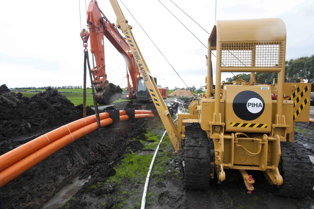 10 June 2010 - power cable laying