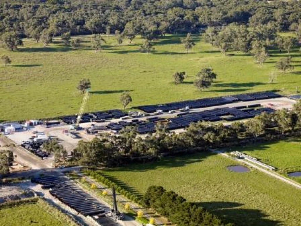 A1171 Aerial pipeline