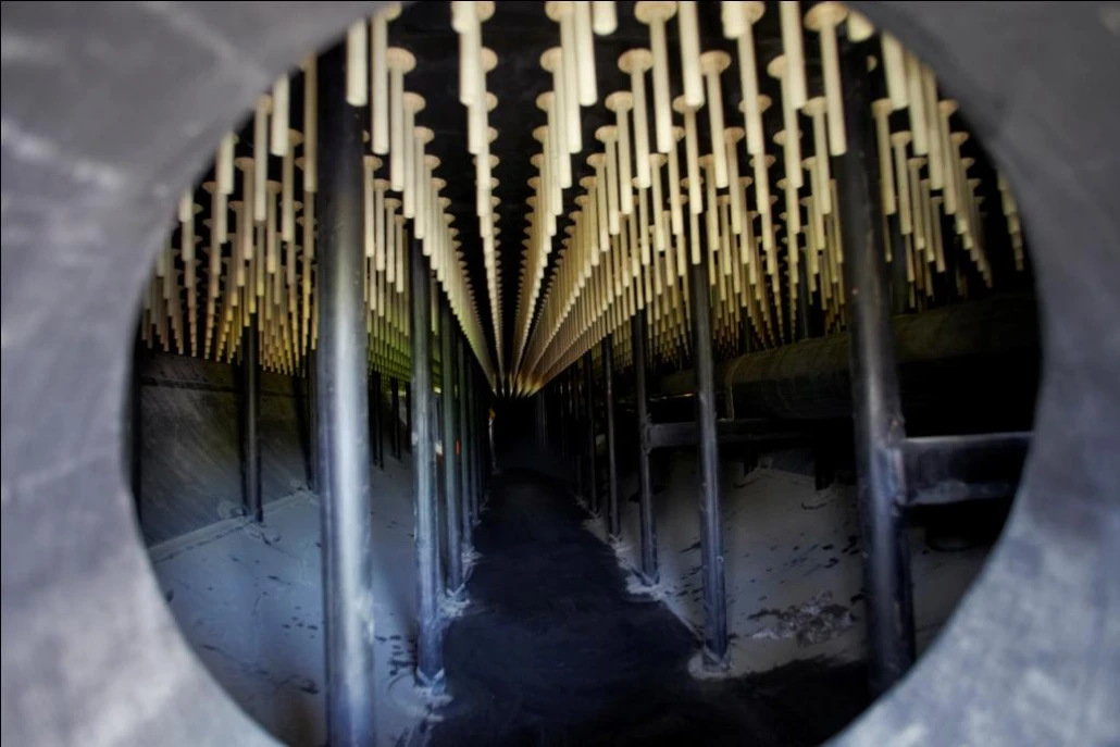 Inside a DMPF Vessel