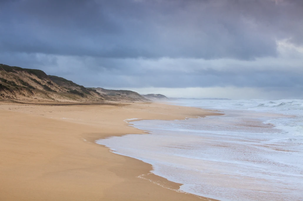 TDJV-PHOT-HPCM-B7483 Desalination plant hidden behind sand dunes