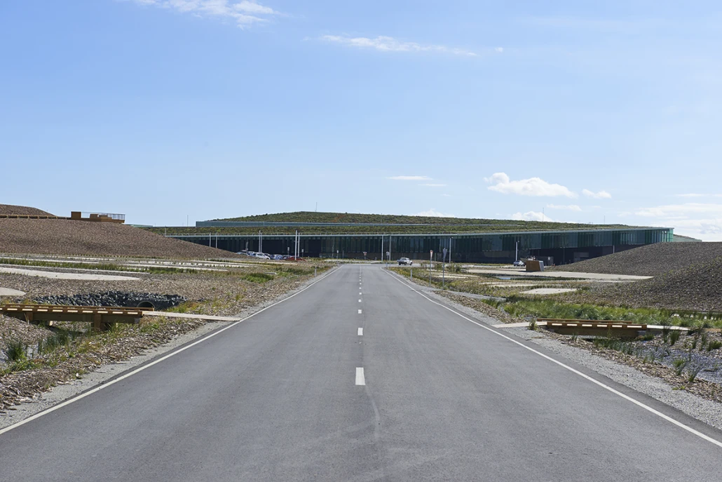 entry road 2